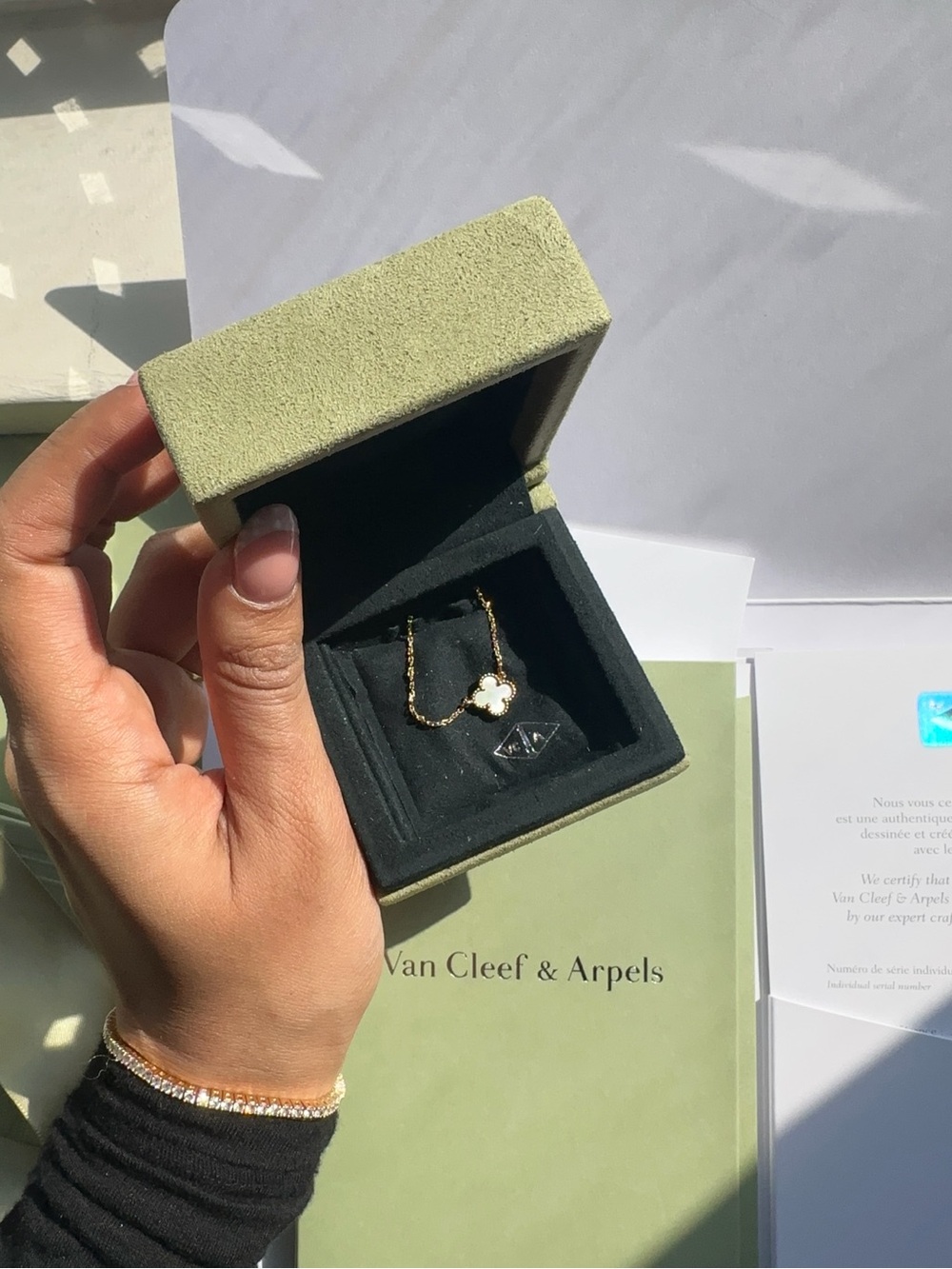 Van Cleef & Arpels Sweet Alhambra Necklace 18K Gold Mother of Pearl Authentic